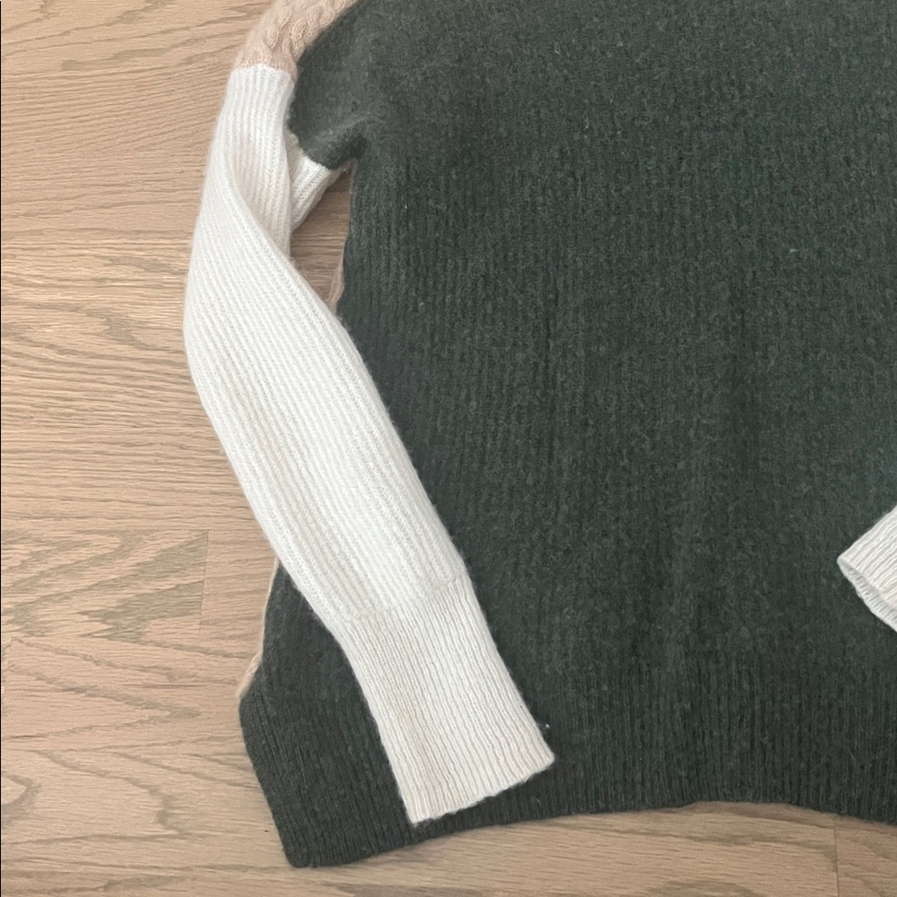 Seaspun Cashmere Sweater by Vineyard Vines | small - Picture 4 of 7